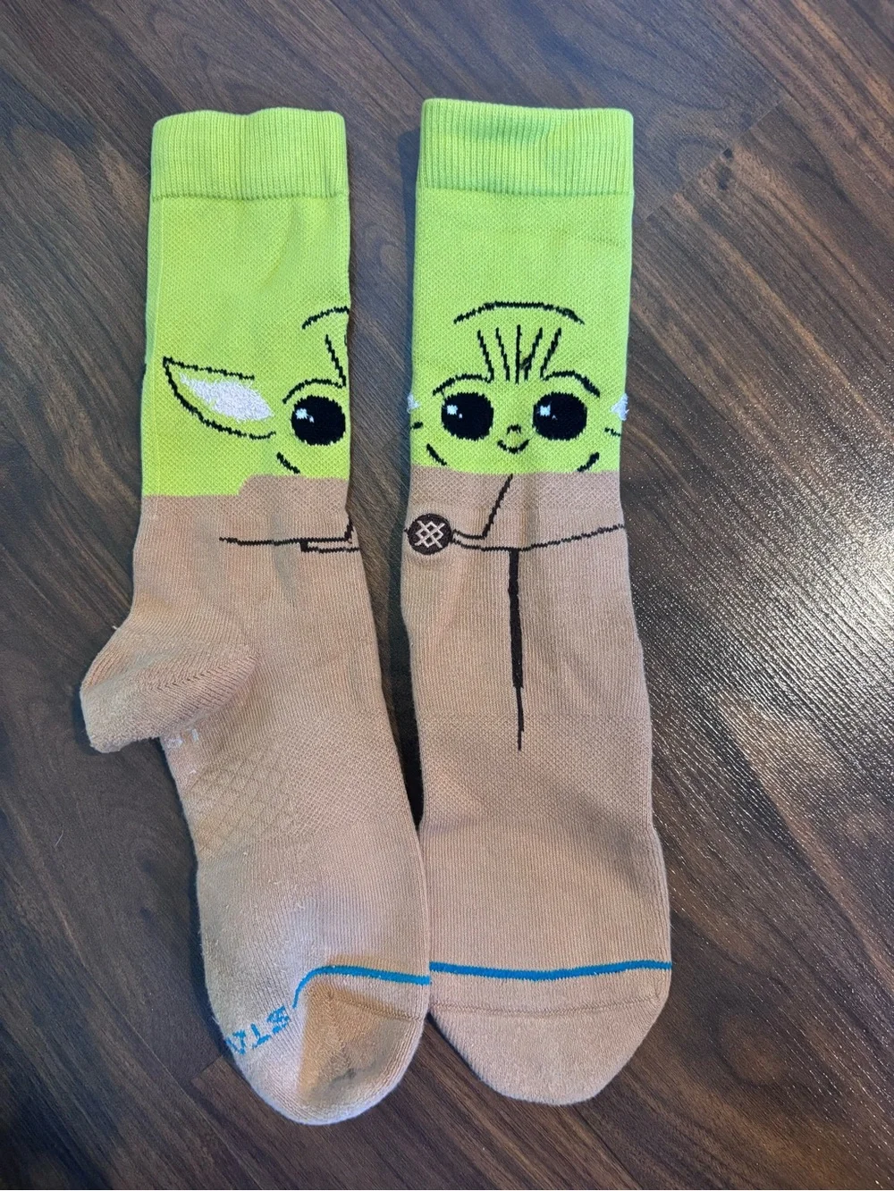 Star Wars Character Crew Socks – Baby Yoda Green & Stormtrooper Gray